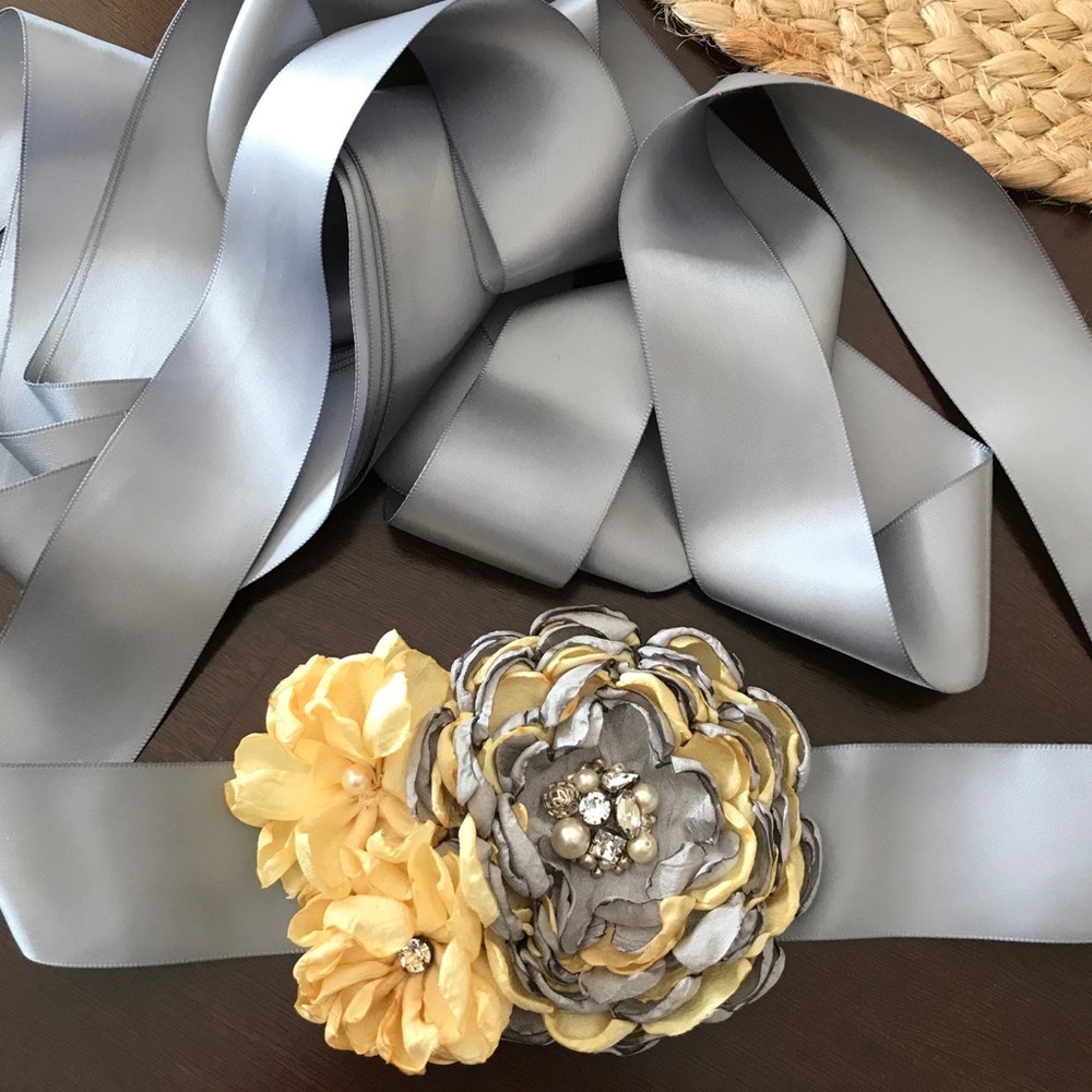 Gray and yellow sash